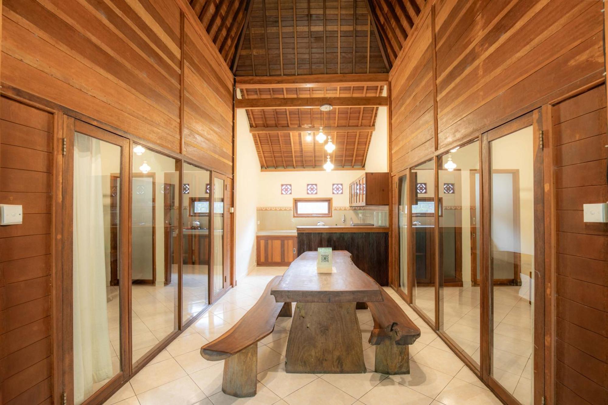 Sari Bamboo Villas Ubud Værelse billede